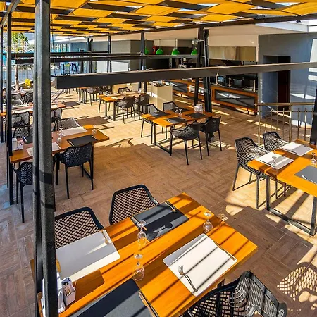 Long Club Nature Semesteranläggning (resort)