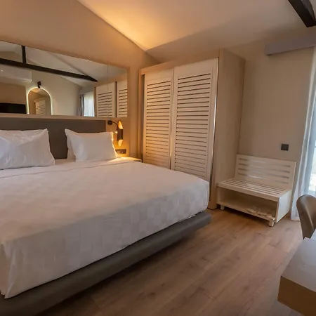 Long Club Nature Resort 5*